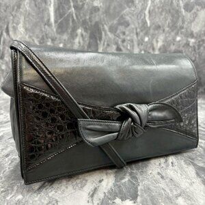 Gucci Shoulder Bag Logo Black Leather